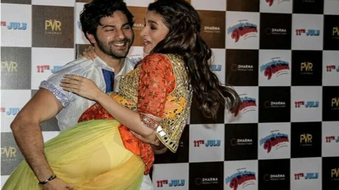 ट्रांसपैरेंट सलवार पहनना पड़ा था Alia Bhatt पर भारी, Varun Dhawan की वजह से हईं उप्स मोमेंट की शिकार