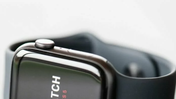 पहली बार इतने सस्ते में मिल रही है Apple की शानदार Smartwatch, लुक है बेहद खुबसूरत