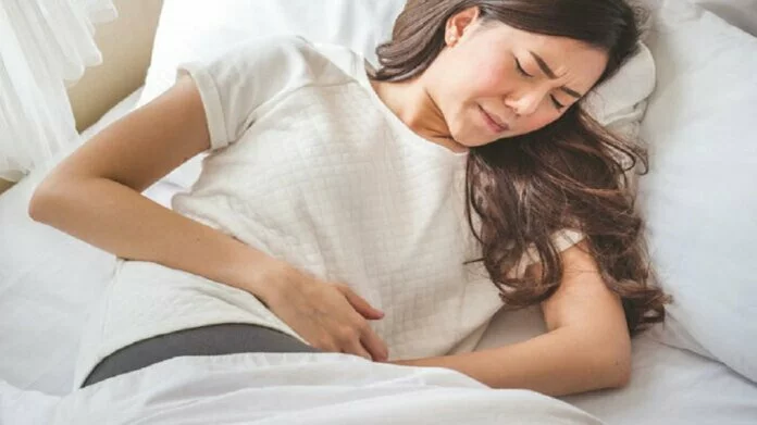 Pain during periods: पीरियड्स के दर्द को चुटकी में कम कर देंगे ये टिप्स, डॉक्टर ने दी जानकारी