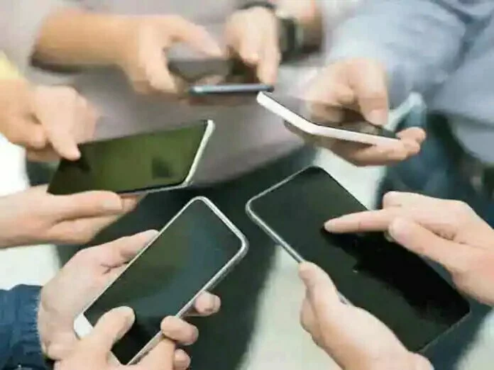 हैकर्स के निशाने पर स्मार्टफोन, वायरस का इस तरह लगा सकते हैं पता