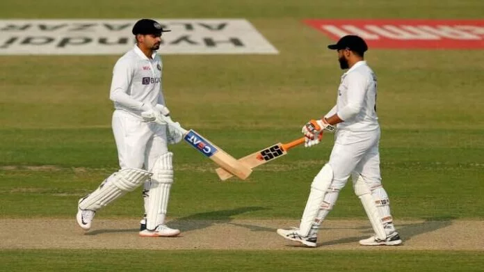 IND vs NZ 1st Test, Day 1 : पहले दिन भारत ने बनाए 4 विकेट पर 258 रन, अय्यर और जडेजा अर्धशतक बनाकर नाबाद