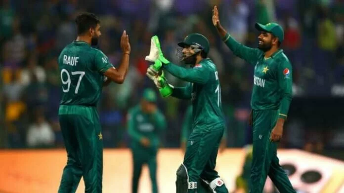 PAK vs NAM T20WC: नामीबिया को 45 रनों से हरा कर पाकिस्तान ने हासिल की सेमीफाइनल की टिकट