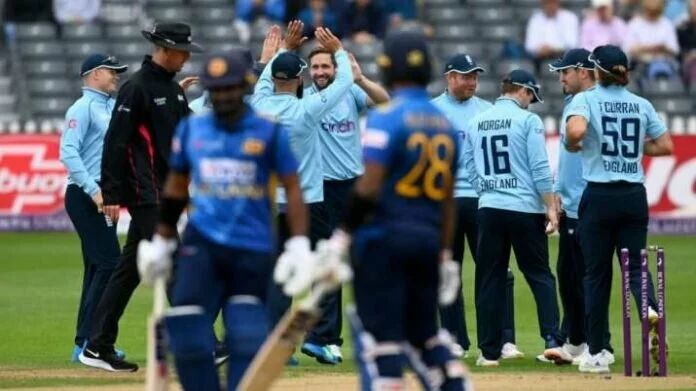 T20 World Cup ENG vs SL Live Score: सेमीफाइनल में दावेदारी पक्की करने श्रीलंका के खिलाफ उतरेगा इंग्लैंड