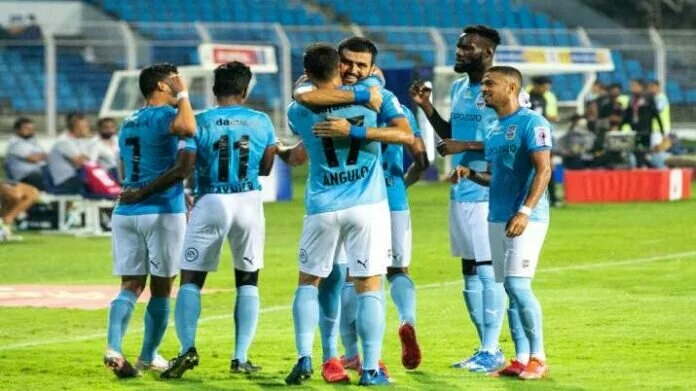 ISL: जमशेदपुर को रोमांचक मुकाबले में हराकर मुंबई टॉप पोजिशन पर बरकरार