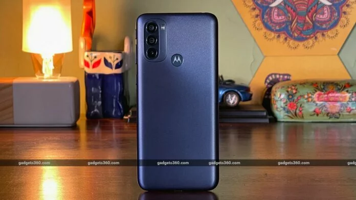 Motorola भी लॉन्‍च करेगी अंडर-डिस्‍प्‍ले सेल्‍फी कैमरा फोन! मिली यह जानकारी