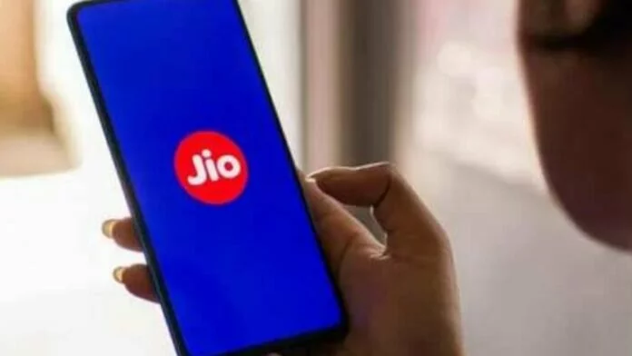 Whatsapp पर भी कर सकते हैं Jio प्रीपेड रिचार्ज, जल्दी शुरू होगा नया फीचर