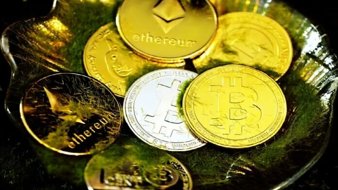 Bitcoin, Ether, Dogecoin समेत कई बड़ी क्रिप्टोकरेंसी की आज कीमतें गिरी, जानें लेटेस्ट मार्केट प्राइस