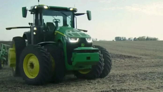 CES 2022: ड्राइवर के बिना चलेगा John Deere का यह ट्रैक्टर, स्मार्टफोन से होगा कंट्रोल