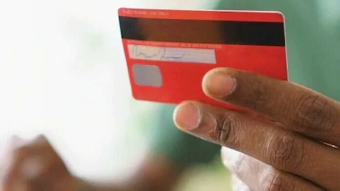 Credit Card का इस्तेमाल करते समय रखें ध्यान, नहीं तो हो सकता है बड़ा नुकसान